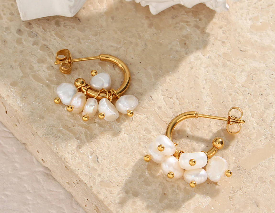 Mini Suzy freshwater Pearls